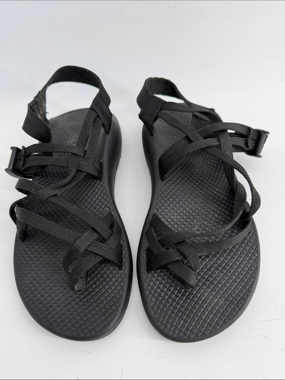 Chaco strappy outdoor hiking rigid sole sandals Sz 8